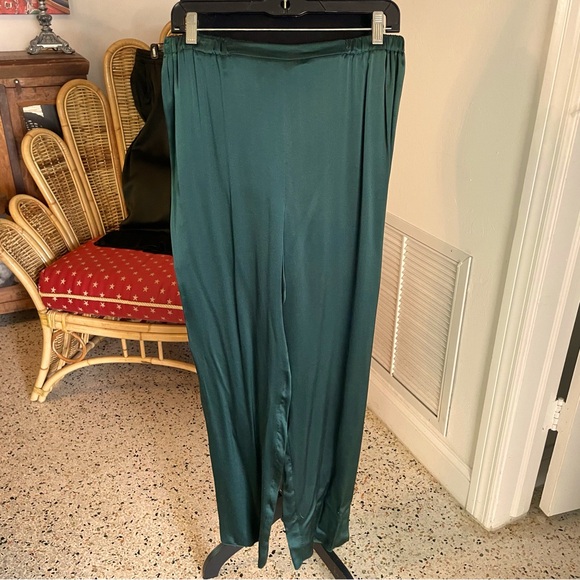 Max Mara Designer Forest Green SILK Slacks! NEW! Size 8 - Picture 2 of 15